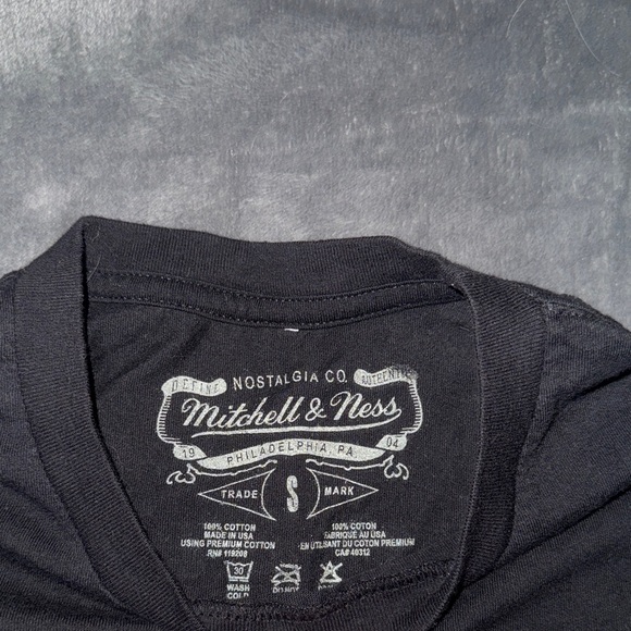Mitchell & Ness Black T-Shirt with Los Angeles Graphic - Picture 3 of 5